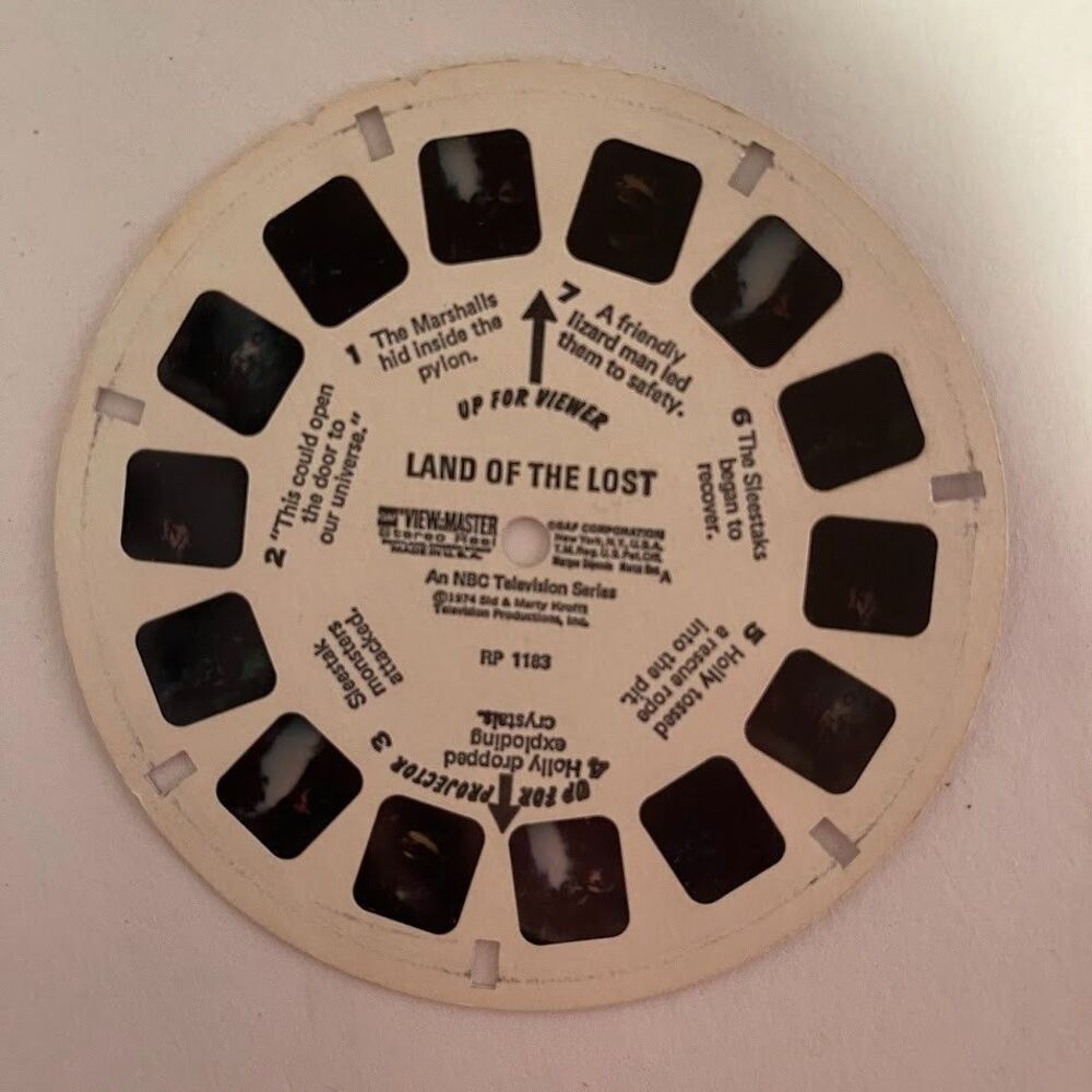 VTG Viewmaster 15 reels lot Disneyland, Disney, Monsters, Hanna Barbara w/ case - Picture 4 of 16